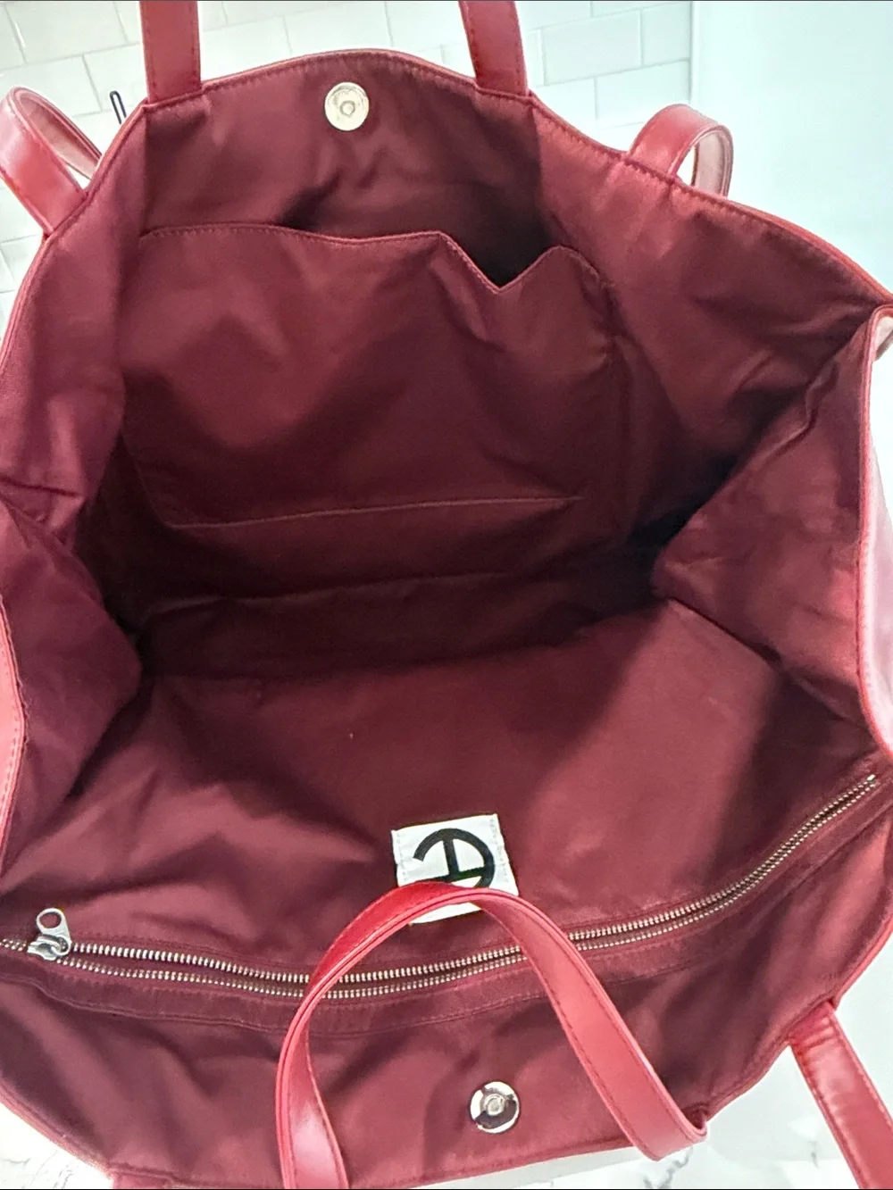 Telfar Large Embossed T Logo Tote - Burgundy